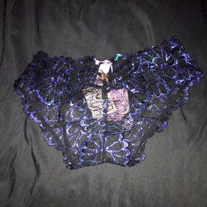 NWT Savage X Fenty Savage Not Sorry Open Back Cheeky Panty Meg Thee Stallion Box